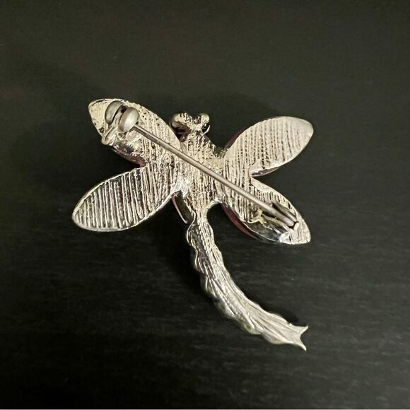 Beautiful Rose Pink Dragonfly with Rhinestones - Picture 2 of 2